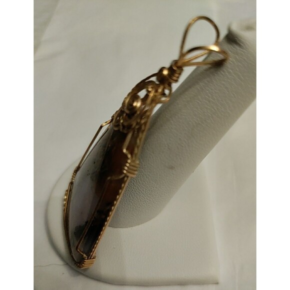 Natural Stone Pendant In 14-16K Wire 2.25" Long 1" Wide - Picture 5 of 5